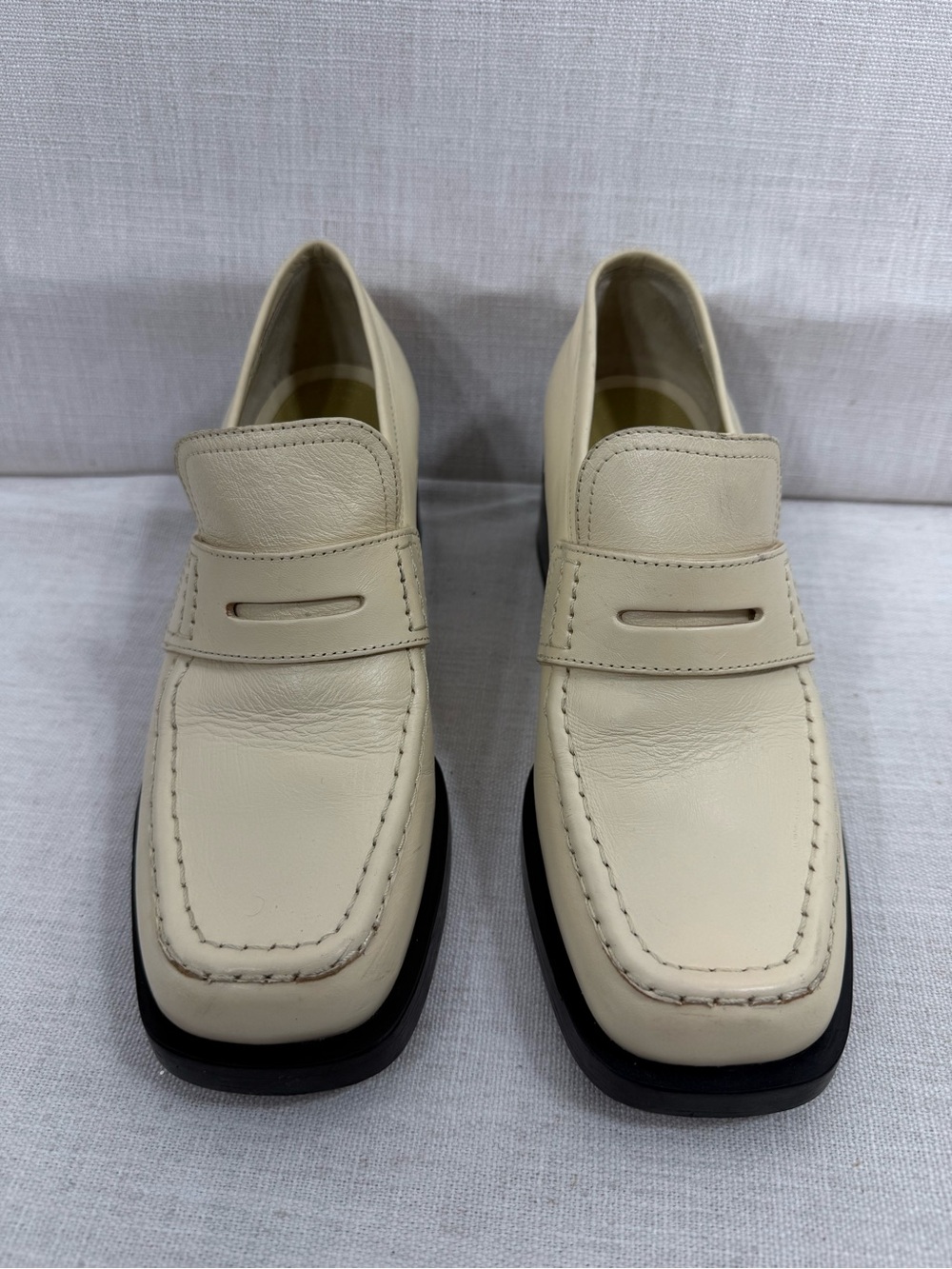 Labucq Kitty Loafers in Cream with Black Sole made in Italy